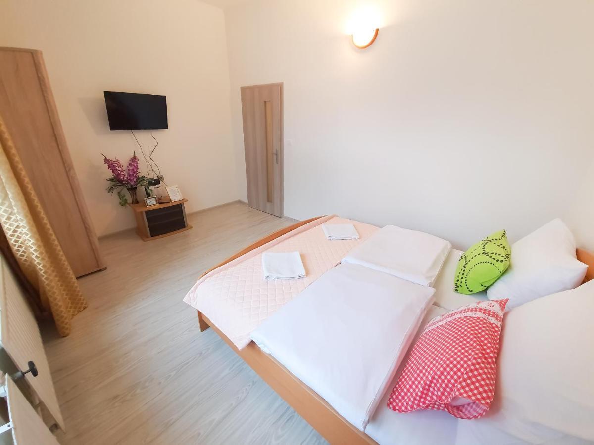 Kk Apartments براغ المظهر الخارجي الصورة